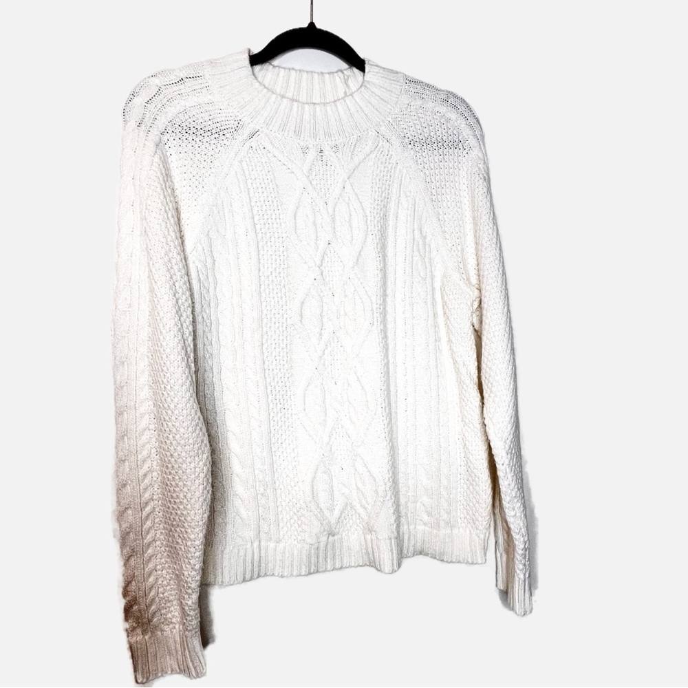 Abercrombie & Fitch | Cable Knit Crew Neck Fisherman Sweater